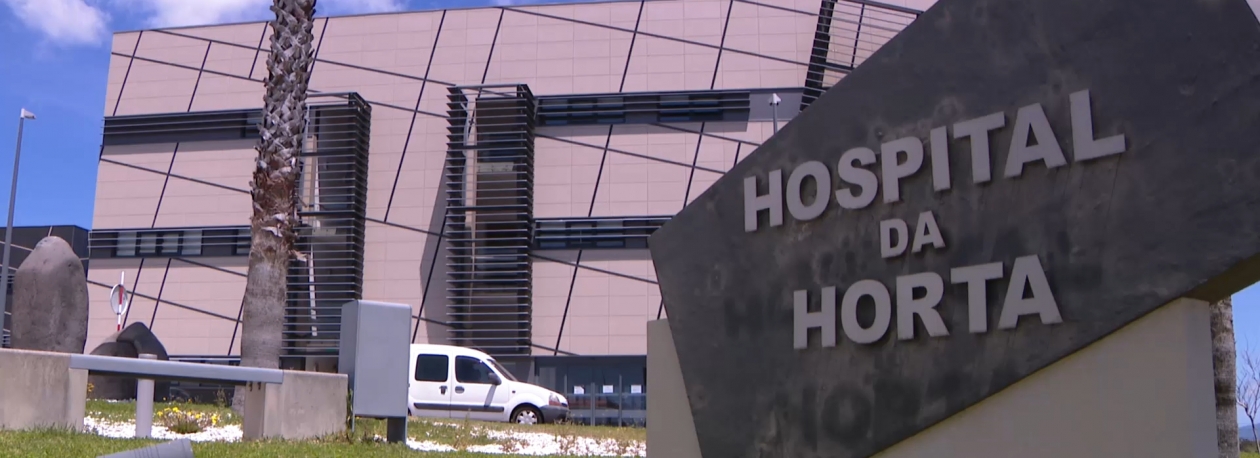 Imagem de Substância corrosiva lançada no lixo fere funcionário de recolha de resíduos na Horta