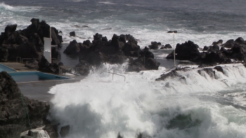 Imagem de Agitação marítima provoca estragos em zonas balneares