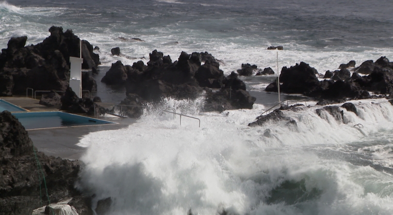 Imagem de Agitação marítima provoca estragos em zonas balneares