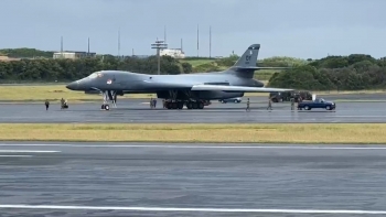 Imagem de Bombardeiro B1 dos EUA aterrou esta manhã na Base das Lajes