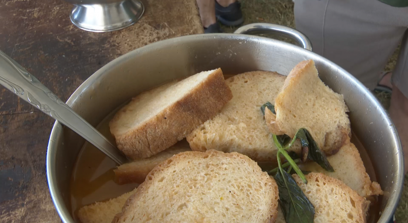 Imagem de Cais das Poças: Convívio com caldo de peixe é um dos momentos altos do festival