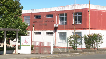 Imagem de Proibição de telemóveis traz benefícios comprovados nas escolas dos Biscoitos e São Sebastião