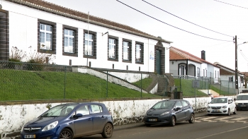 Imagem de Escola das Cinco Ribeiras: Alunos vão voltar ao seu estabelecimento de ensino