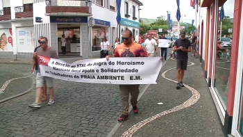 Imagem de Trabalhadores da Praia Ambiente reivindicam melhores condições de trabalho