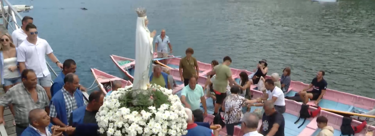 Imagem de Procissão marítima em honra de Nossa Senhora de Lourdes juntou mais de 30 embarcações