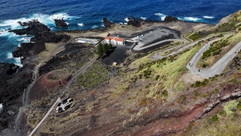 Imagem de Termas da Ferraria em lay-off devido ao encerramento da estrada de acesso
