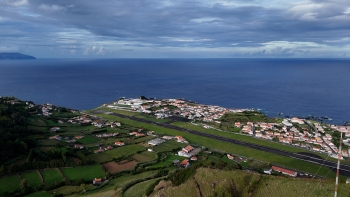 Começa esta tarde a operação de retirada do veleiro encalhado nas Lajes das Flores