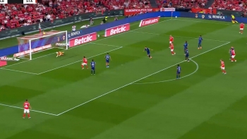 Imagem de Santa Clara empata a um golo com Benfica