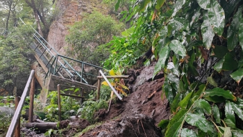 Imagem de Deslizamento de terras no Trilho do Salto do Cabrito provoca 3 feridos