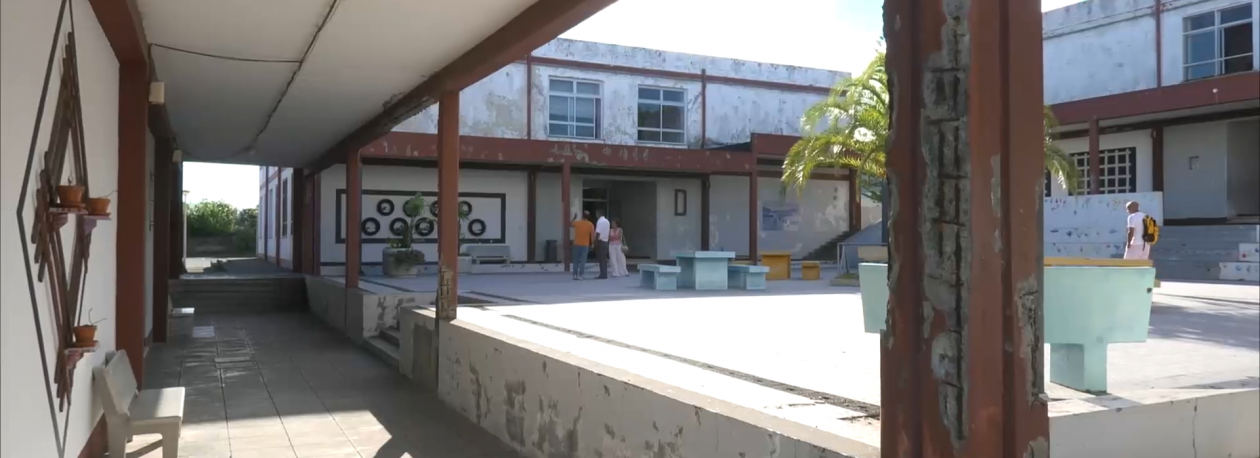 Imagem de EBI dos Biscoitos: Encarregados de Educação exigem obras de requalificação urgentes