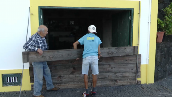 Imagem de Furacão Gabrielle: População das Lajes do Pico prepara-se para chegada do furacão