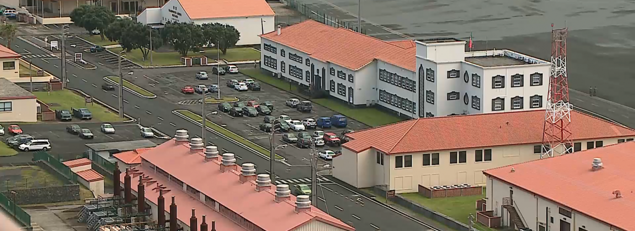 Imagem de Trabalhadores portugueses da Base das Lajes já podem pedir adiantamento dos salários