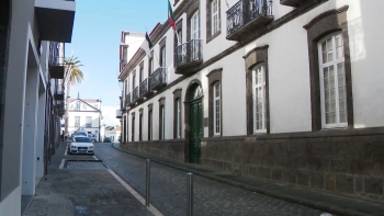 Imagem de Tribunal de Contas deteta irregularidades em apoios comunitários à CCIAH