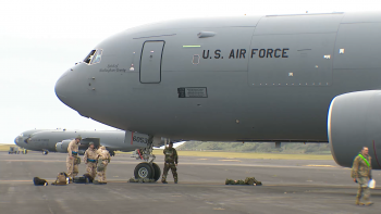 Imagem de Base das Lajes: Trabalhadores portugueses pedem intervenção do Governo para receberem salários em atraso