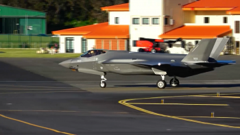 Imagem de Três caças norte-americanos fizeram escala na Base das Lajes e Governo da República fala em “erro processual”