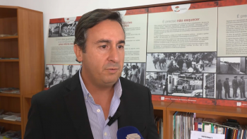 Imagem de PS acusa Governos da República e Regional de brincarem com trabalhadores da Base das Lajes