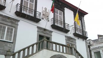 Imagem de CM Ponta Delgada: Especialista alerta que é possível governar sem orçamento