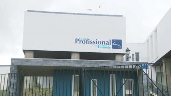 Imagem de Escola Profissional da Ribeira Grande reaberta após segundo encerramento por infestação de pulgas