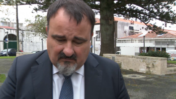 Imagem de Paulo Estêvão preocupado com possível encerramento de jornais no Pico e em Santa Maria