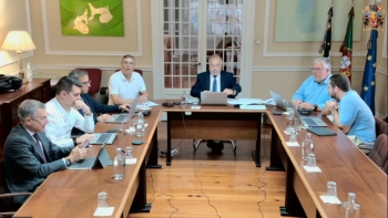 Imagem de Parlamento aprecia petição que pretende aumento do acréscimo regional ao salário mínimo regional de 5% para 10%