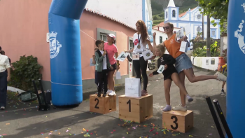 Imagem de Marco Rodrigues e Ana Pereira vencem Trail do Queijo da Fajãzinha
