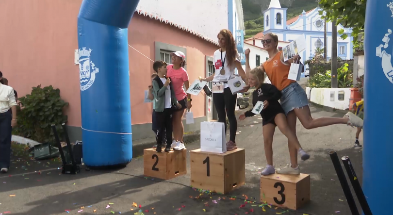Imagem de Marco Rodrigues e Ana Pereira vencem Trail do Queijo da Fajãzinha