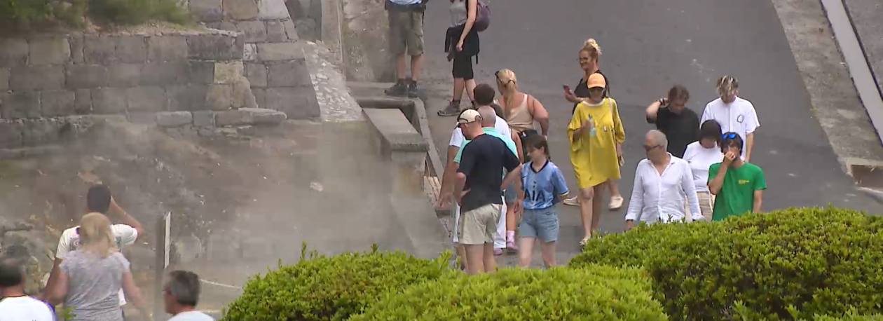 Imagem de Turismo nos Açores divide partidos no Parlamento