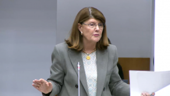 Imagem de Reforço voos Terceira: Berta Cabral esclarece situação que gerou críticas do BE e Chega