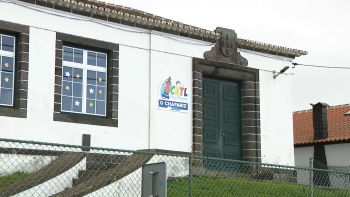 Imagem de Concurso público para reabilitação da Escola das Cinco Ribeiras será lançado em breve