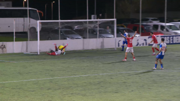 Imagem de Equipa B do Santa Clara vence Urzelinense por 4-0