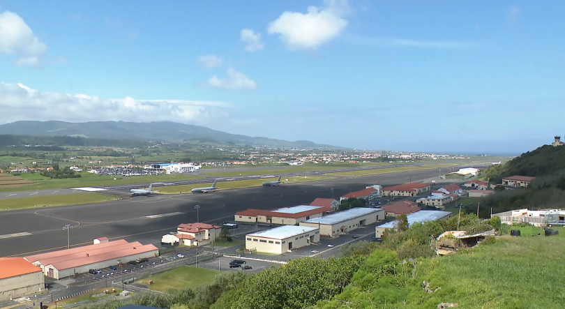 Imagem de Açores avançam com 1,2 milhões de euros para pagar salários em atraso na Base das Lajes