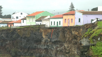 Imagem de Reportagem Antena 1 Açores: Calhetas, onde nem sempre o mar galga a terra