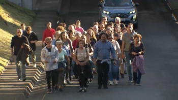 Imagem de Caminhada pela paz ruma até à ermida de Nossa Senhora da Paz