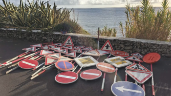Imagem de Furto de dezenas de sinais de trânsito na ilha Terceira