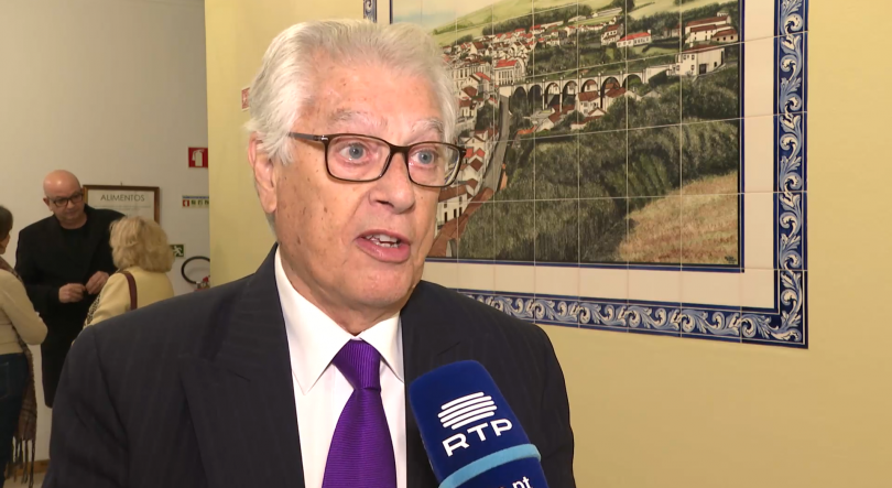 Imagem de Escritor João de Melo homenageado pelos 50 anos de carreira literária