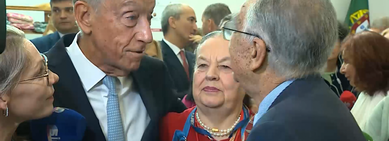 Imagem de Marcelo Rebelo de Sousa pondera voto antecipado na ilha do Corvo