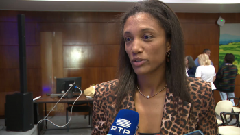 Imagem de Governo lança plano para recuperar listas de espera de colonoscopias