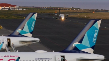 Casal de idosos com voo cancelado pela SATA sem assistência no Aeroporto de Ponta Delgada