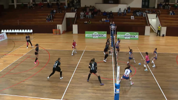 Imagem de Voleibol Feminino: Clube K domina Esmoriz e vence por 3-0 no Pavilhão das Laranjeiras