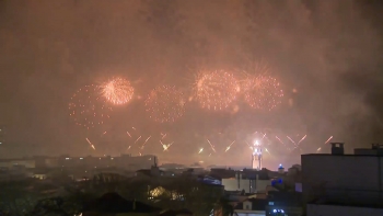 Imagem de Espetáculos ao ar livre e dentro de portas celebram a passagem de ano em São Miguel