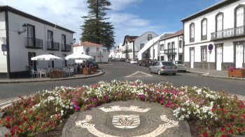 Imagem de CM de Santa Cruz da Graciosa pagou indevidamente senhas de presença dos membros do Conselho de Ilha