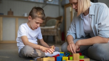 Imagem de Grupo de Ajuda Mútua Promotor de Esperança apoia pais de crianças autistas