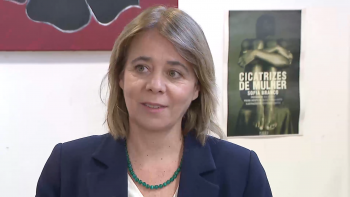 Imagem de Catarina Martins diz que Presidente da República não deve ficar calado quando a autonomia está em causa