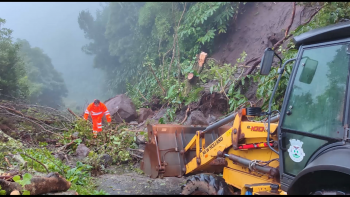 Imagem de Mau tempo já provocou hoje 4 ocorrências nas ilhas Terceira, São Miguel e São Jorge