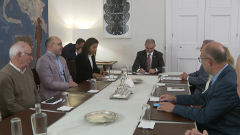 Imagem de 10 IPSS dos Açores não vão pagar subsídio de Natal aos funcionários devido a atrasos da República