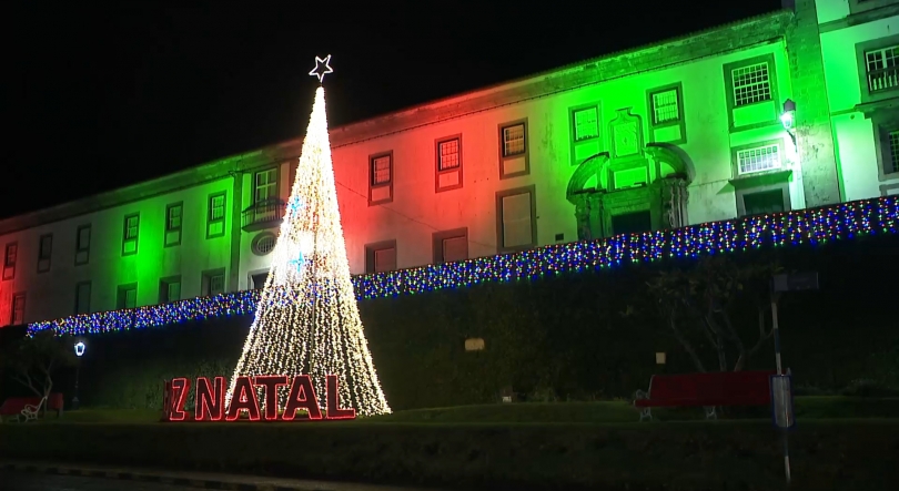 Imagem de Iluminação de Natal na cidade da Horta no Faial