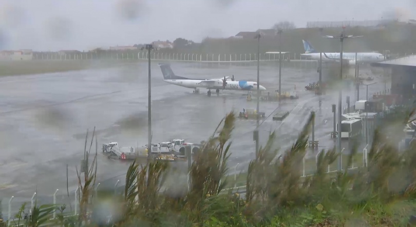 Imagem de Vento forte cancela voos interilhas e a faz divergir aviões da Azores Airlines