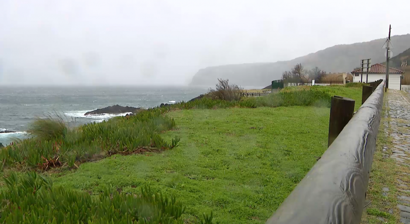 Imagem de Mau tempo: Registadas 19 ocorrências nas ilhas de São Miguel, Terceira, Pico e Flores