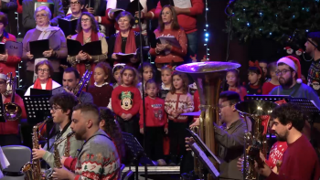 Imagem de Espetáculo ‘Natal e Encanto Musical’ reuniu várias gerações em palco na Madalena do Pico