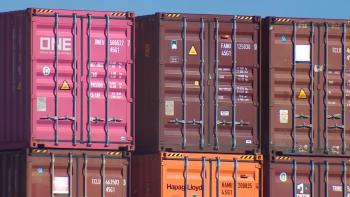 Imagem de Constrangimentos nos portos do continente afetam abastecimento aos Açores